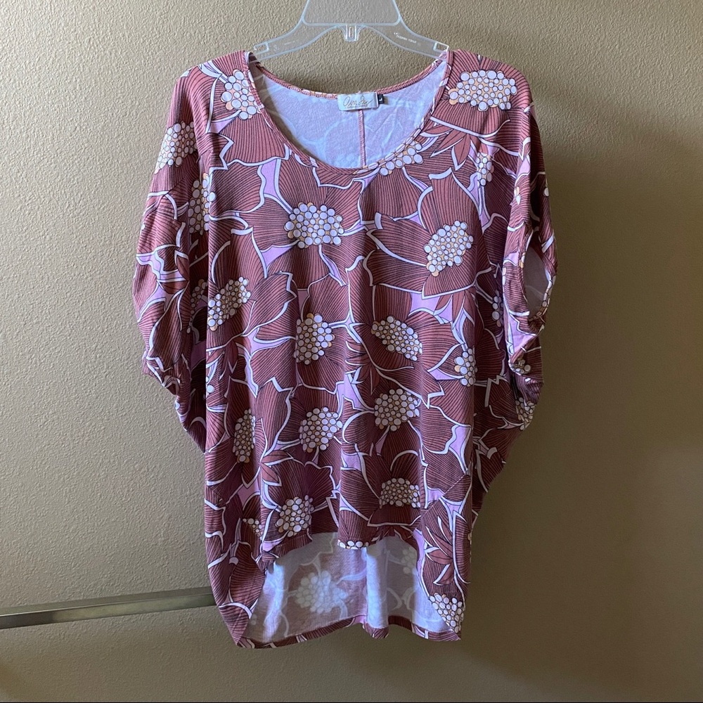 EUC Ava Sky Floral Cocoon Top